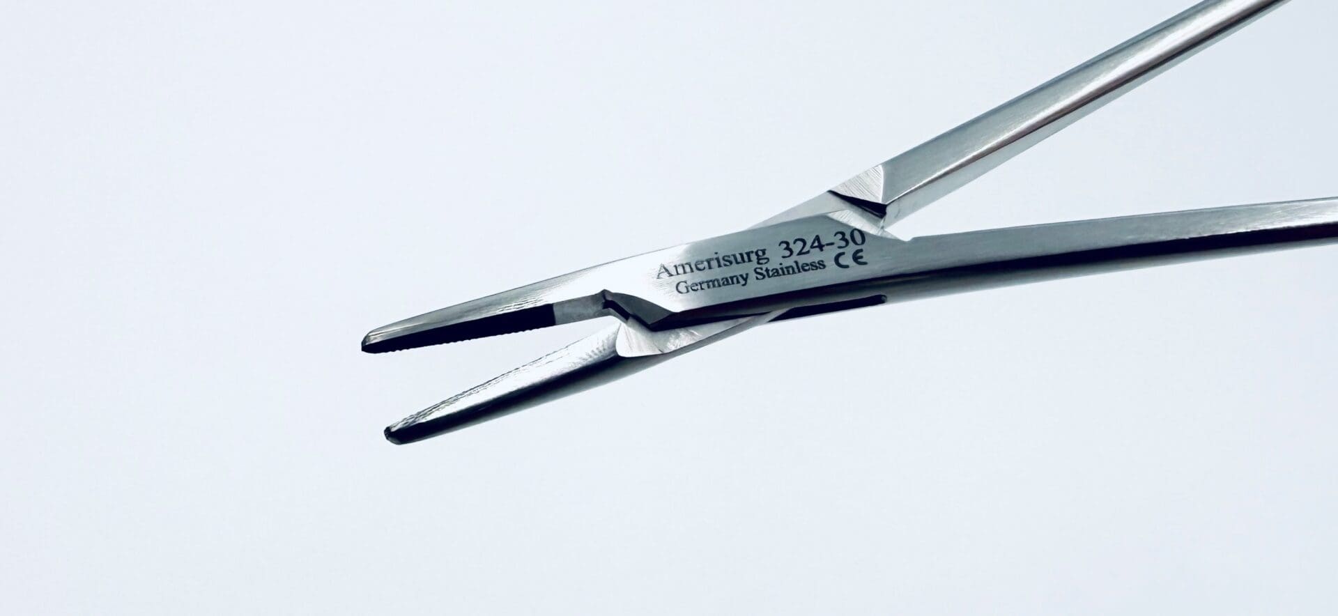 TC CRILE-WOOD NEEDLE HOLDER - Image 4