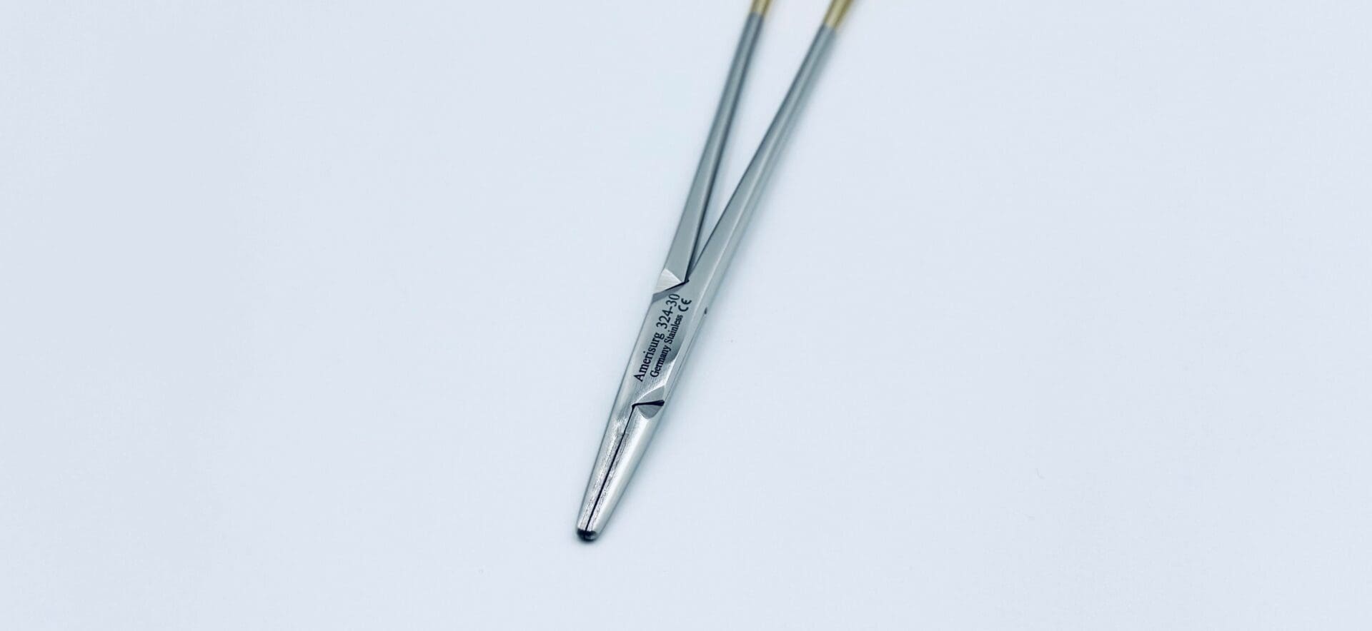 TC CRILE-WOOD NEEDLE HOLDER - Image 2
