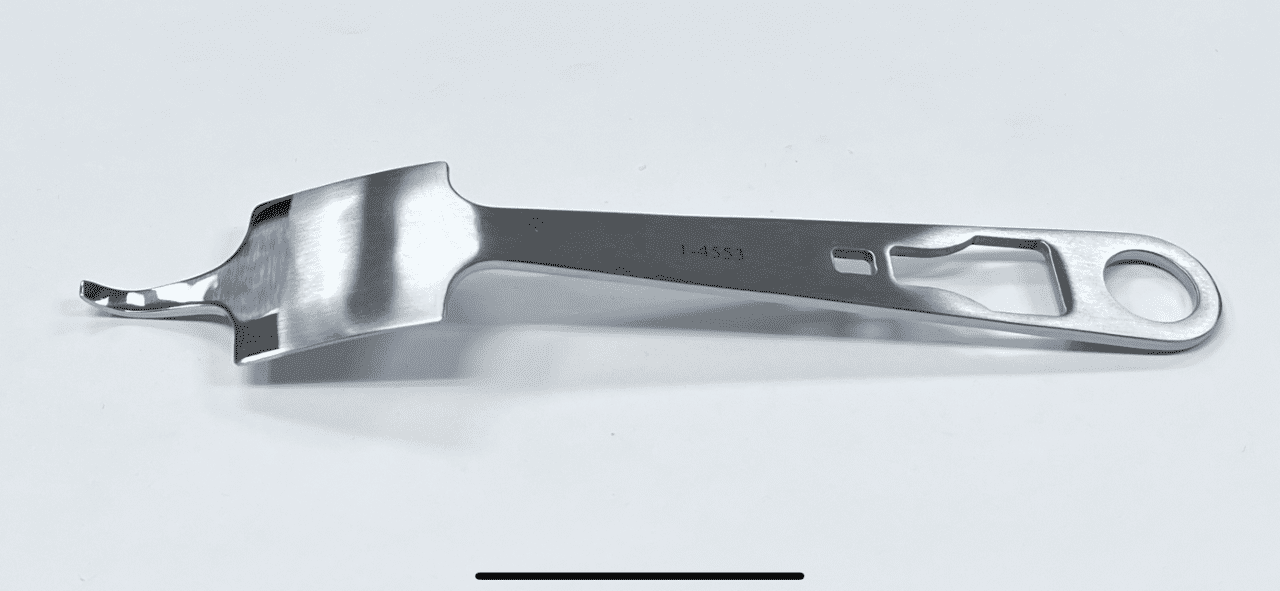A HOHMANN RETRACTOR, STACKABLE, GOYTIA TYPE on a white surface.