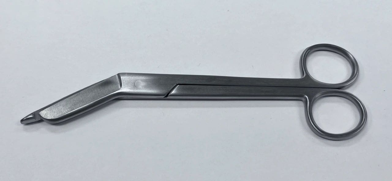 LISTER BANDAGE SCISSOR 3 1/2"