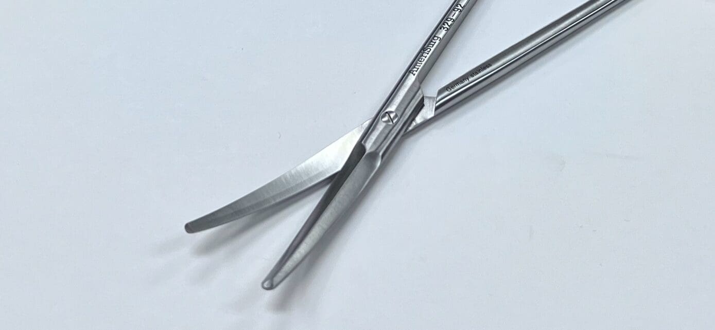 A TC GORNEY FACE LIFT SCISSOR on a white surface.